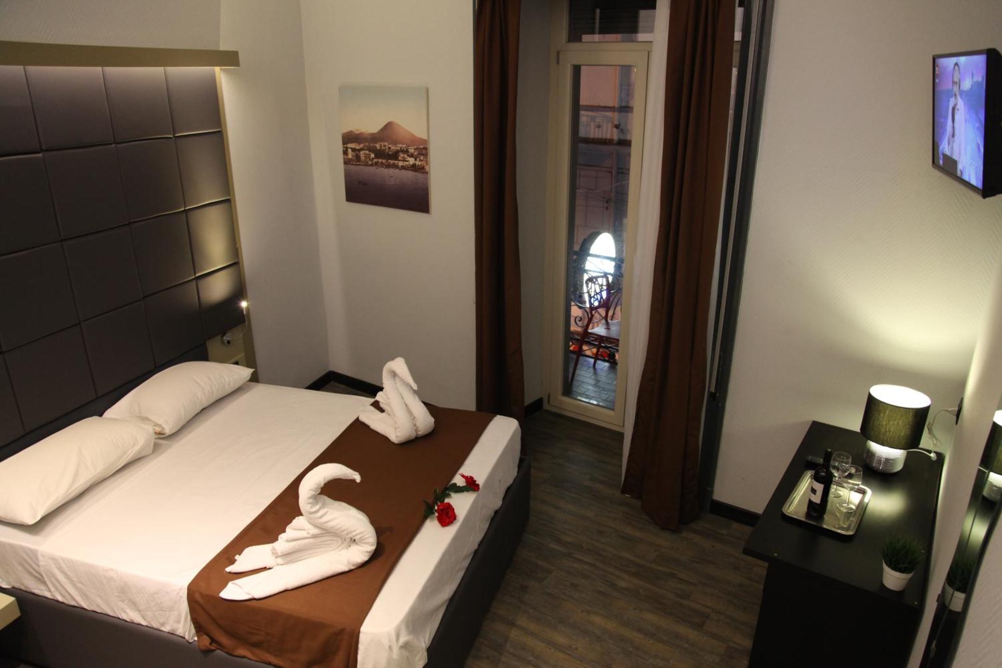 Dolce Vita Rooms Neapel Exterior foto